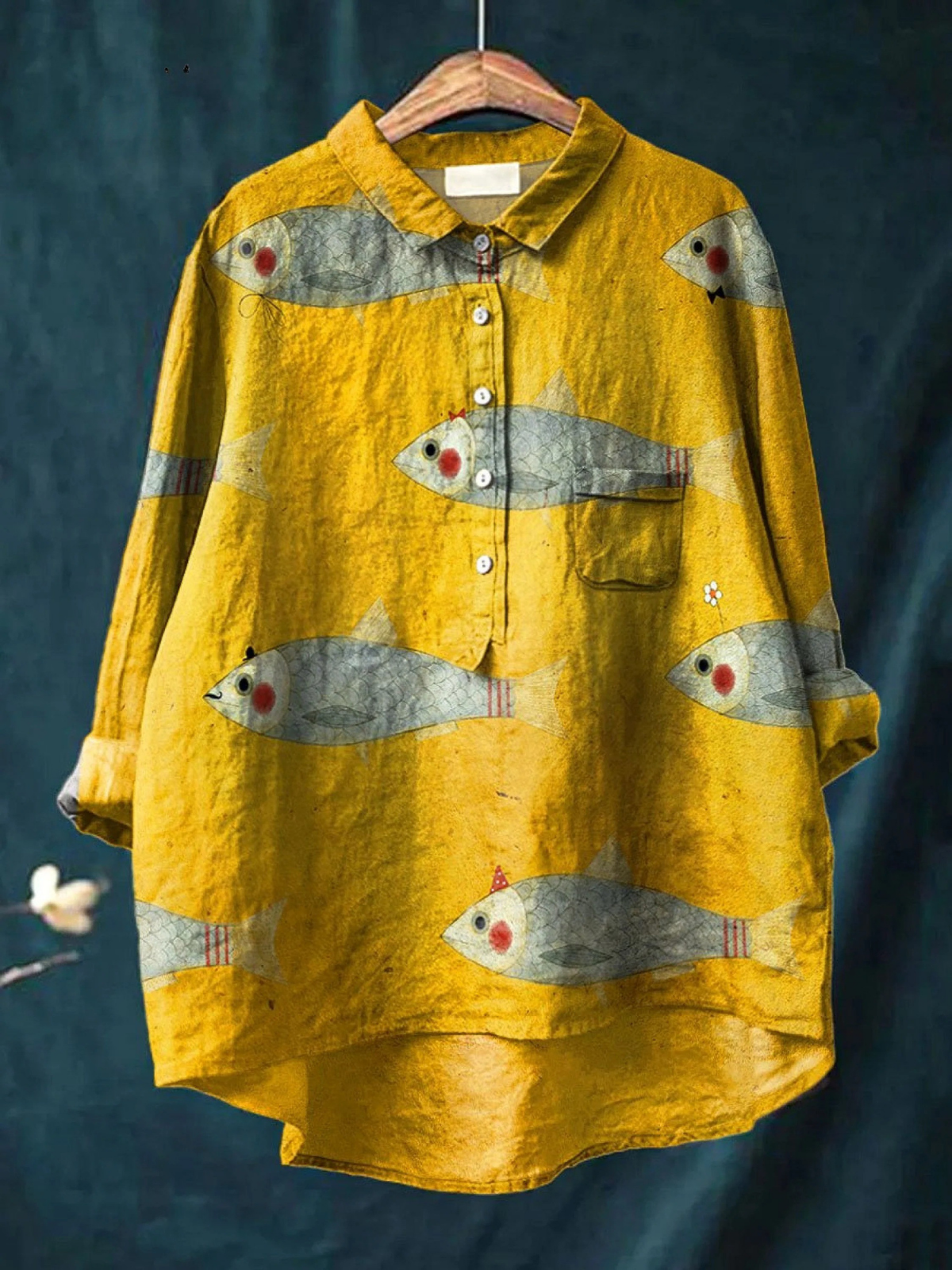 Martha | Casual T-Shirt with Vintage Fish Art