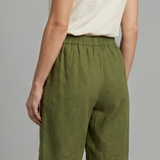 Relaxed Linen Shorts with Elasticated Waist and Side Pockets
